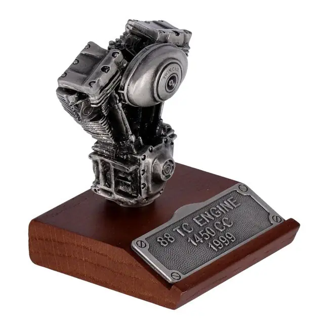 Pakollinen (Must-Have) V-Twin Manufacturing Twin Cam -moottorimalli