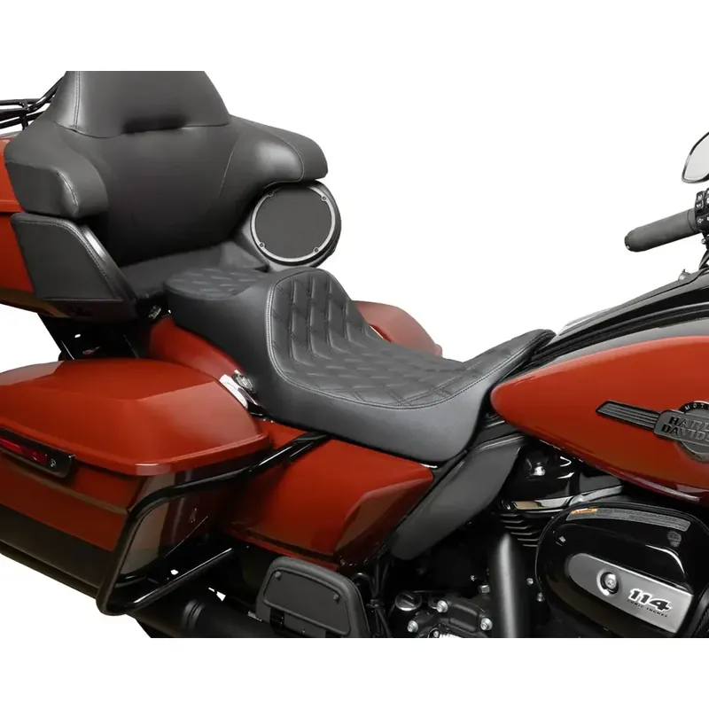 Edullinen Drag Specialties Predator III 2-Up -jatkettu istuin Harleylle