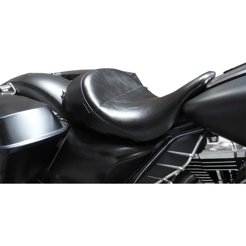 Korkea Laatu Le Pera Aviator Up Front -yksipaikkainen istuin Harley-moottoripyörään
