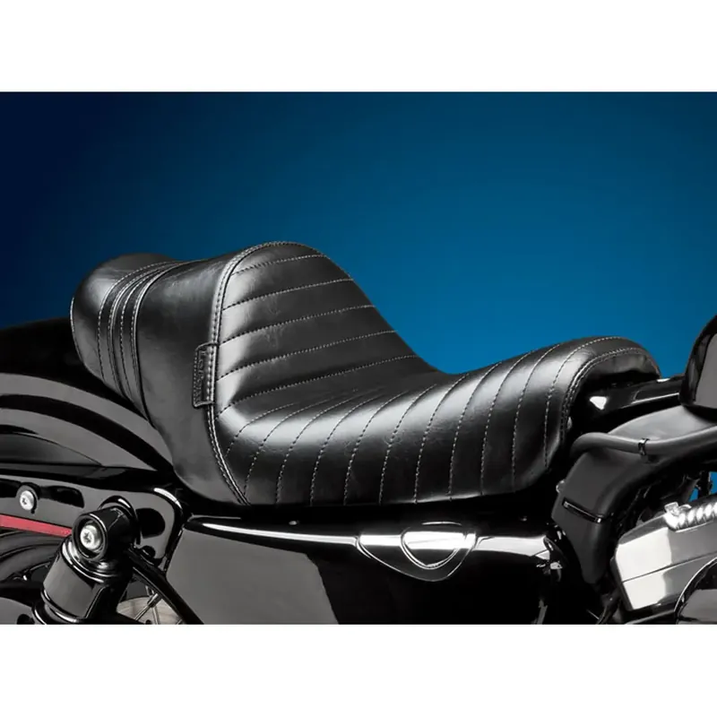 Ajankohtainen Le Pera Stubs Spoiler Solo Seat Harley-moottoripyörälle