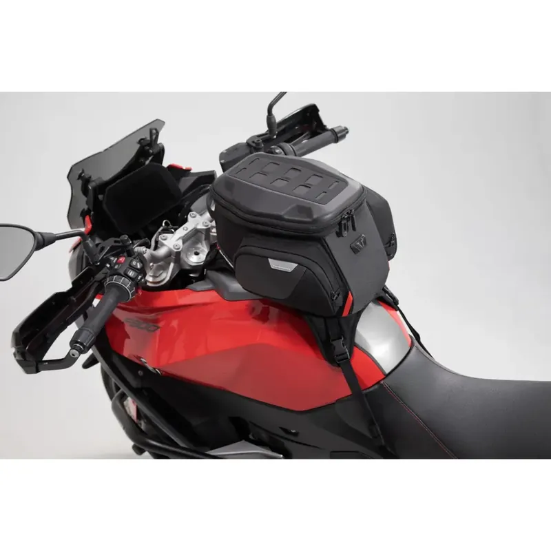Pakollinen (Must-Have) SW-Motech Pro Enduro 12–15 litran kiinnitettävä säiliökassi