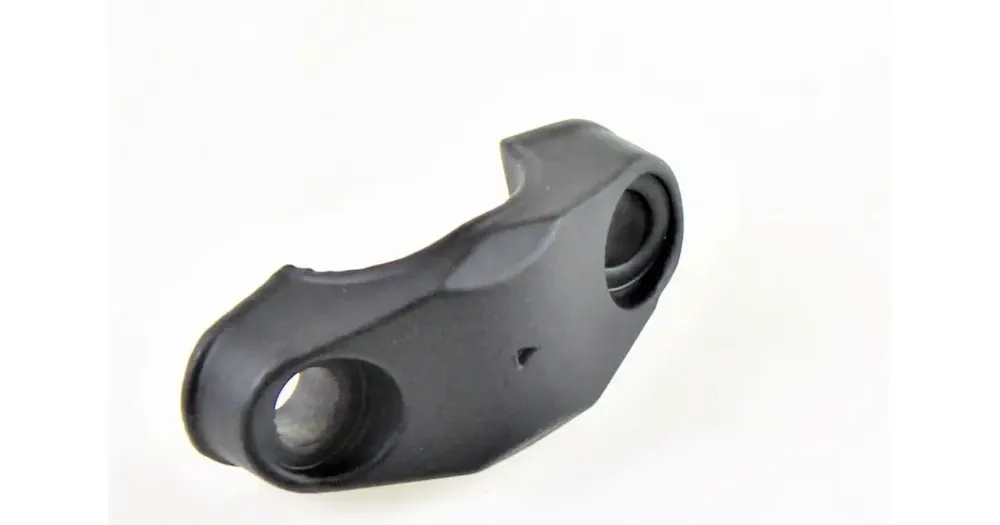 Edullinen Ohjaustangon yläkiinnike Benelli Leoncino 500