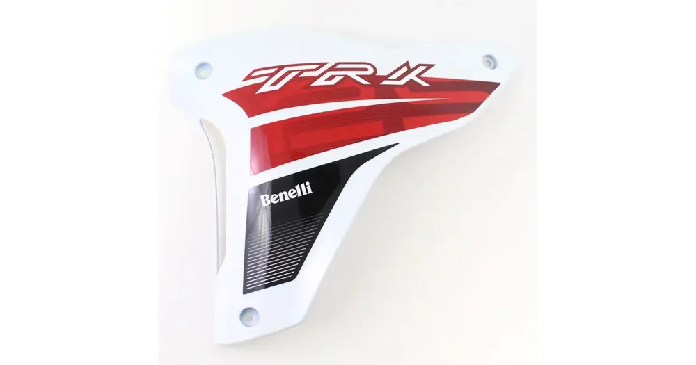 Asiakkaiden Suosikki Benelli TRK 251 vasen etukate, sivukilpi