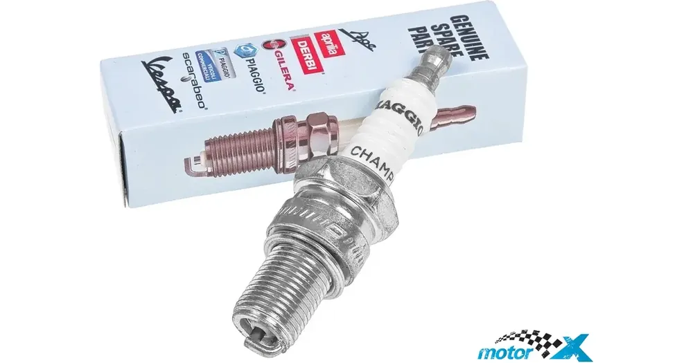 Sytytystulppa P2M / N2C / B9ES, Aprilia / Derbi / Gilera / Piaggio / Vespa 50 Uusi Kokoelma